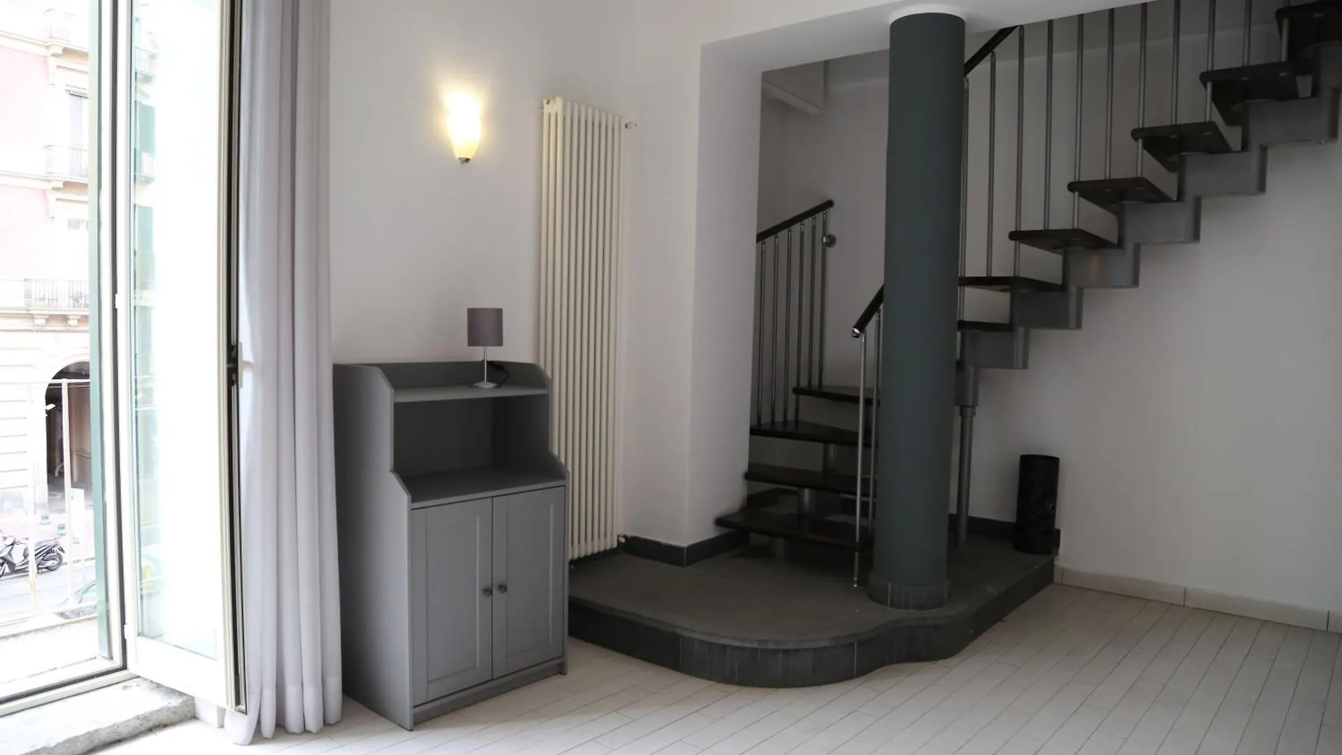 Aparthotel Resta Cu Mme A Chiaia Napoli