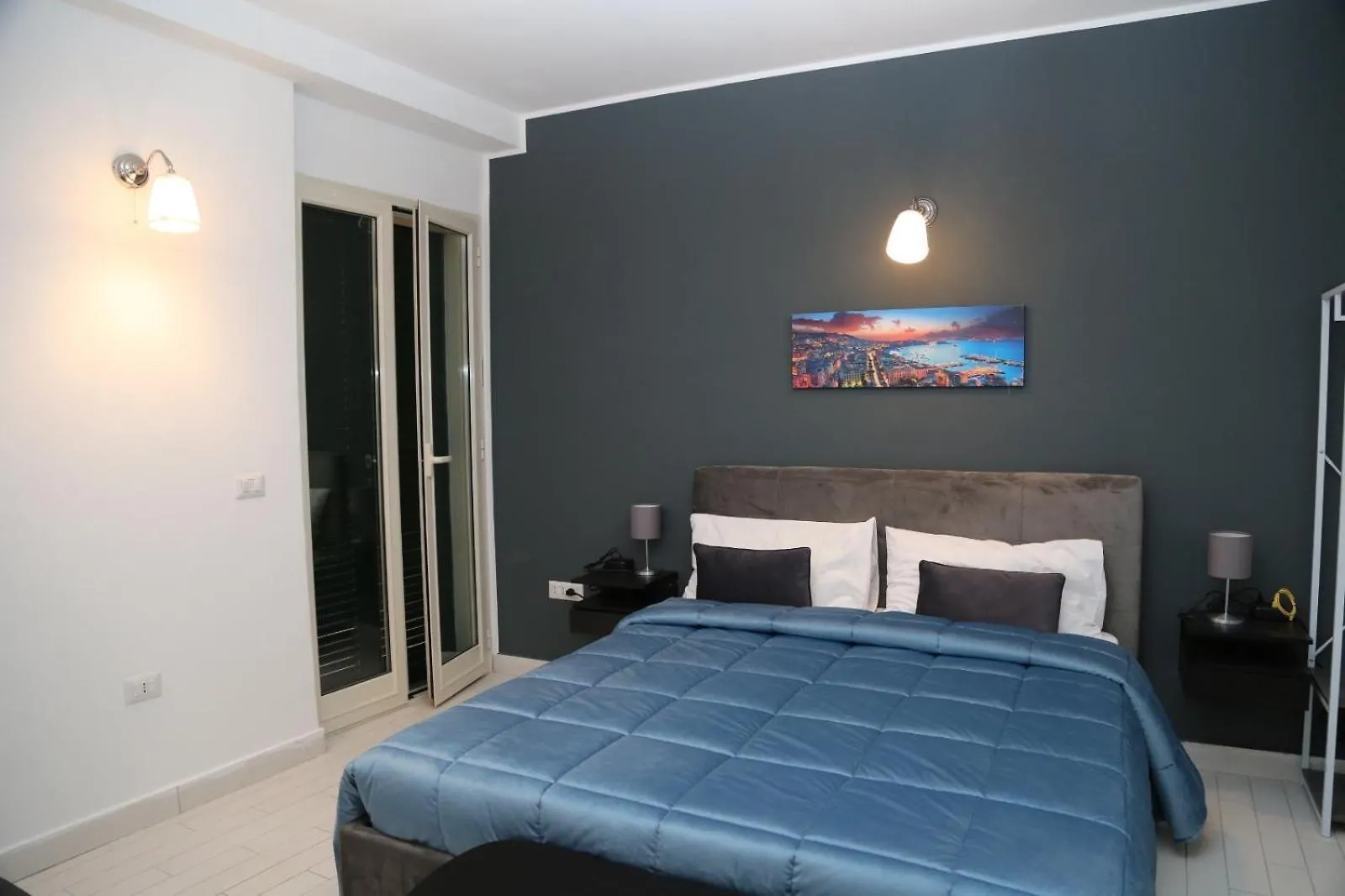 Aparthotel Resta Cu Mme A Chiaia Napoli Italia