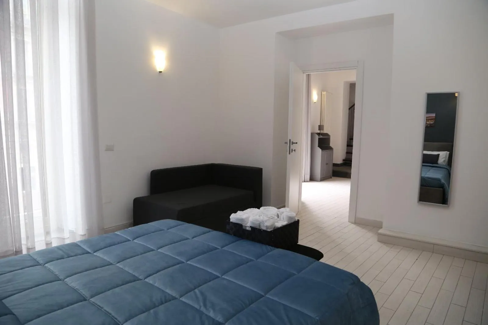 Aparthotel Resta Cu Mme A Chiaia Napoli
