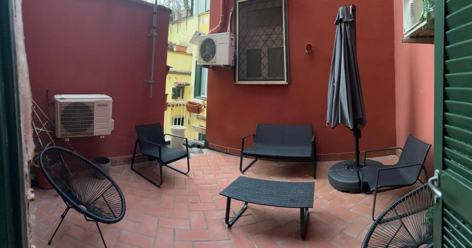 Aparthotel Resta Cu Mme A Chiaia Napoli